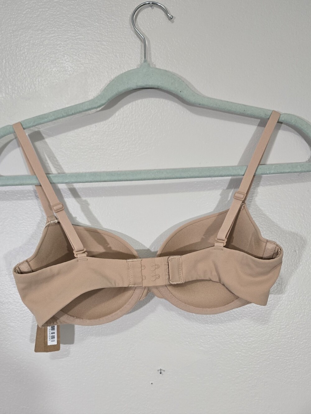 SKIMS NWT 32C Fits Everybody Tshirt Demi Bra - Picture 3 of 7